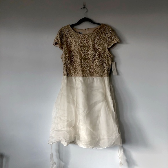 ModCloth white & ivory embroidered party dress with sash - Picture 2 of 11